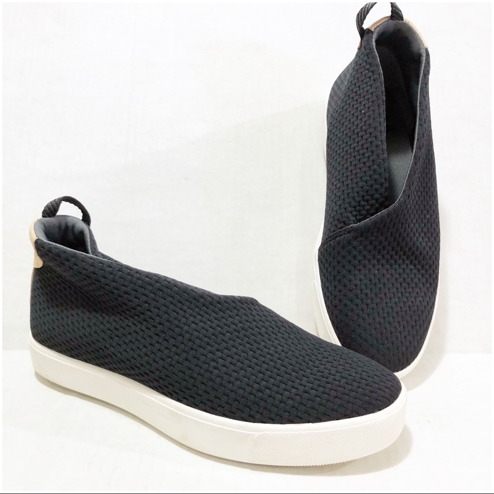 NEW Under Armour Black Mesh Slip On Court Shoes 7M